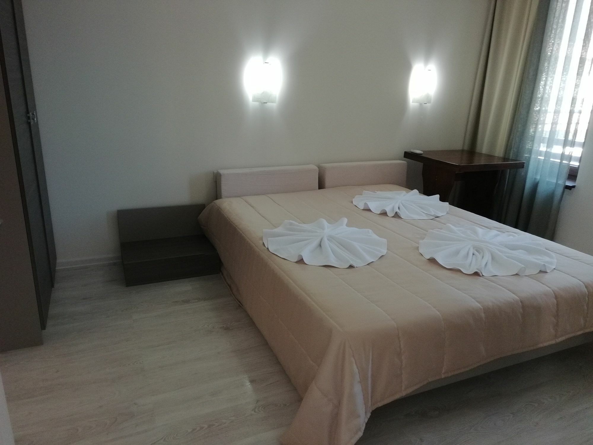 Stardreams Apartments Свети Влас Екстериор снимка